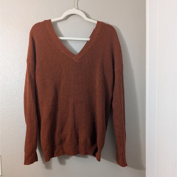 Charlotte Russe Vneck Cable Knit sweater - Picture 1 of 3